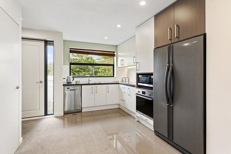 Photo of property in 8u1 Thatcher Crescent, Crofton Downs, Wellington, 6035