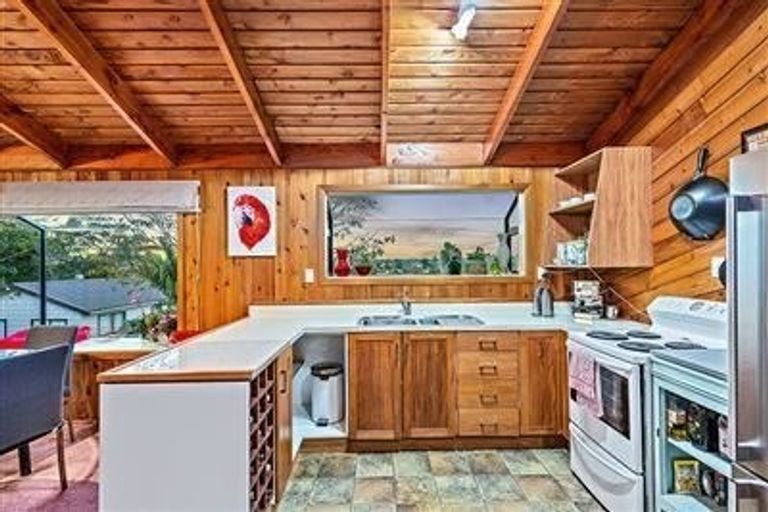 Photo of property in 55 Don Buck Road, Massey, Auckland, 0614