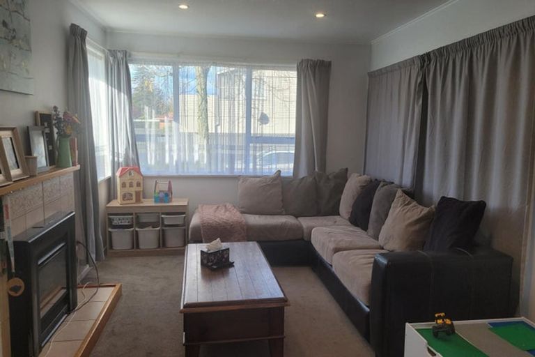 Photo of property in 2 Gifford Place, Utuhina, Rotorua, 3015