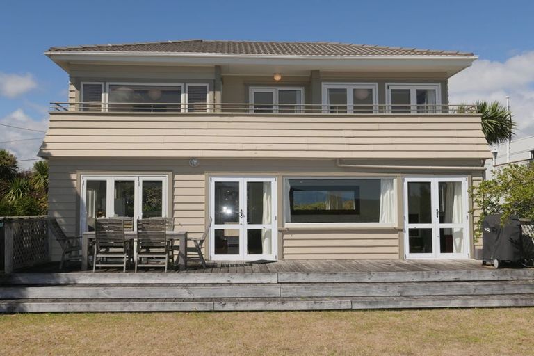 Photo of property in 77 Manly Street, Paraparaumu Beach, Paraparaumu, 5032