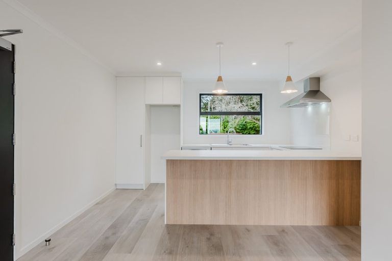 Photo of property in 1/12 Ruakiwi Road, Hamilton Lake, Hamilton, 3204