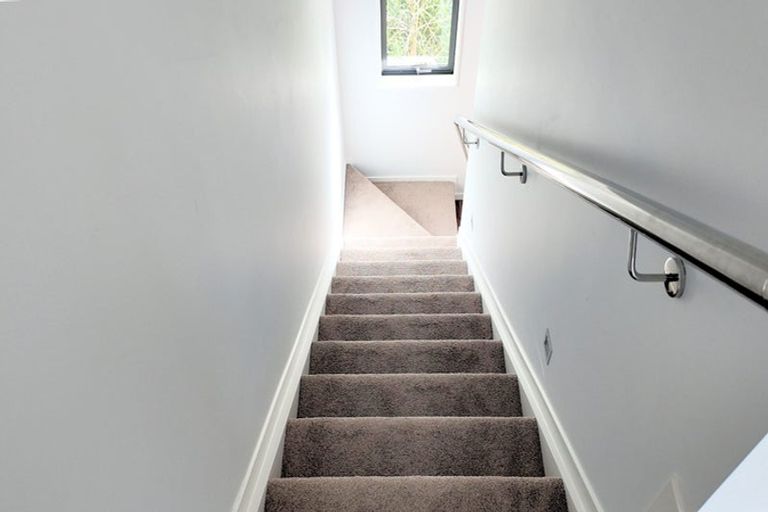 Photo of property in 44b Cyclarama Crescent, Massey, Auckland, 0614