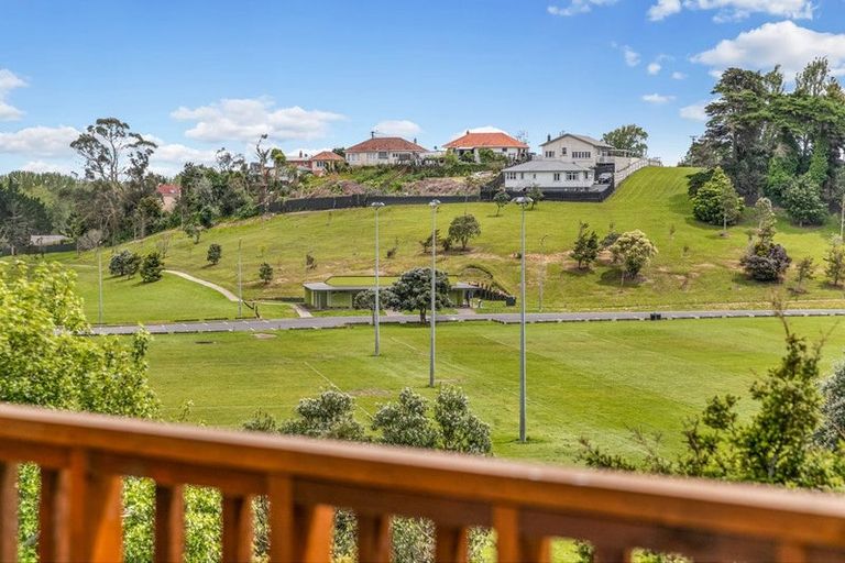 Photo of property in 1/21 Hillcrest Road, Papatoetoe, Auckland, 2025