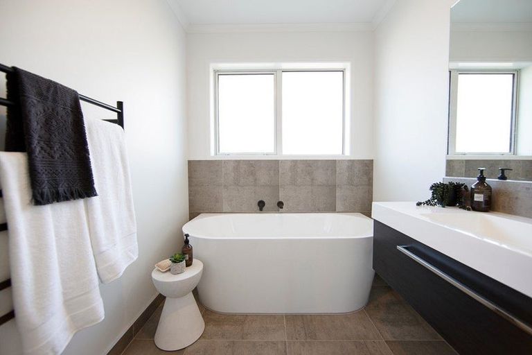 Photo of property in 34 Taurangawaka Road, One Tree Point, 0118