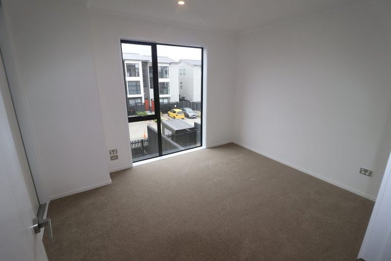 Photo of property in 34 Hobsonville Point Road, Hobsonville, Auckland, 0616