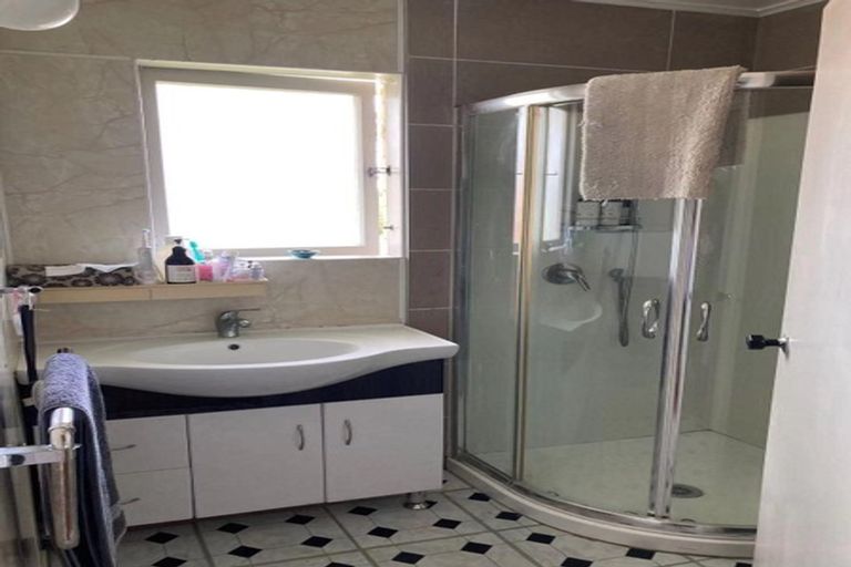 Photo of property in 53 Strid Road, Te Atatu South, Auckland, 0610