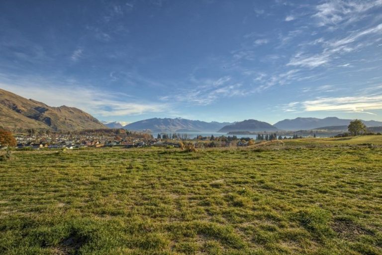 Photo of property in Meadowstone Alpha Series, 32 Sapphire Spring Rise, Wanaka, 9305