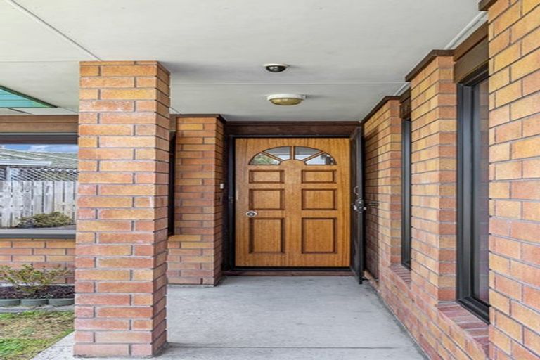 Photo of property in 19 Sturges Road, Henderson, Auckland, 0612