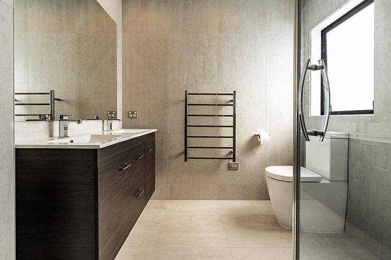 Photo of property in 2 Taikura Avenue, Red Beach, 0932