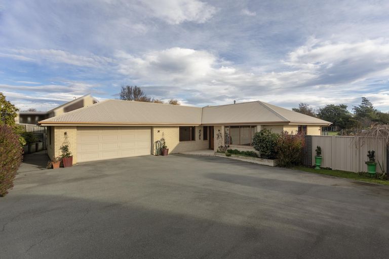 Photo of property in 33 Essex Street, Weston, Oamaru, 9401