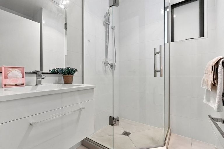 Photo of property in 35 Tarapiroe Avenue, Takanini, 2112