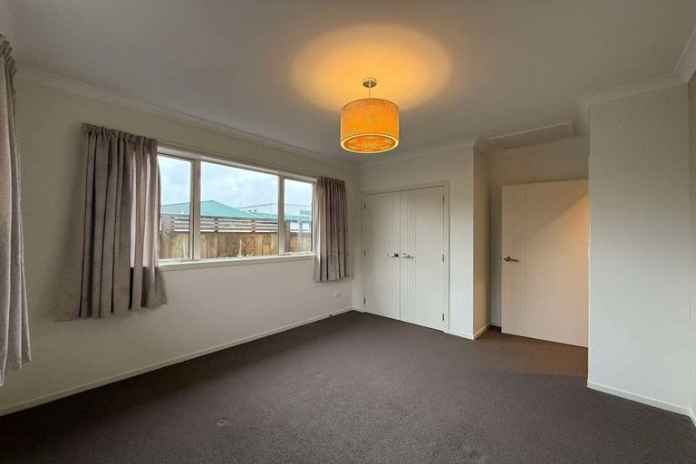 Photo of property in 18 Sinclair Street, Ebdentown, Upper Hutt, 5018
