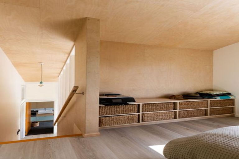 Photo of property in 7 Livingstone Street, Brooklyn, Wellington, 6021