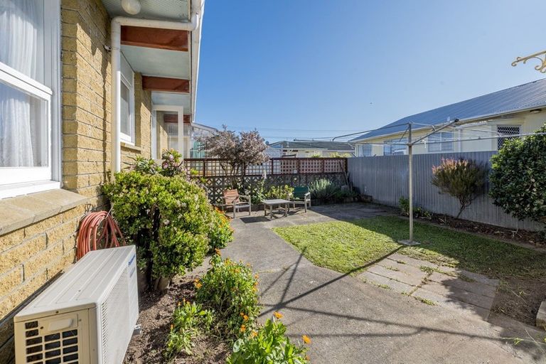 Photo of property in 2 Ely Place, Levin, 5510