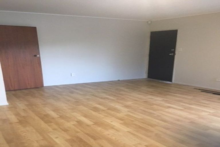 Photo of property in 1/44 Megan Avenue, Pakuranga Heights, Auckland, 2010