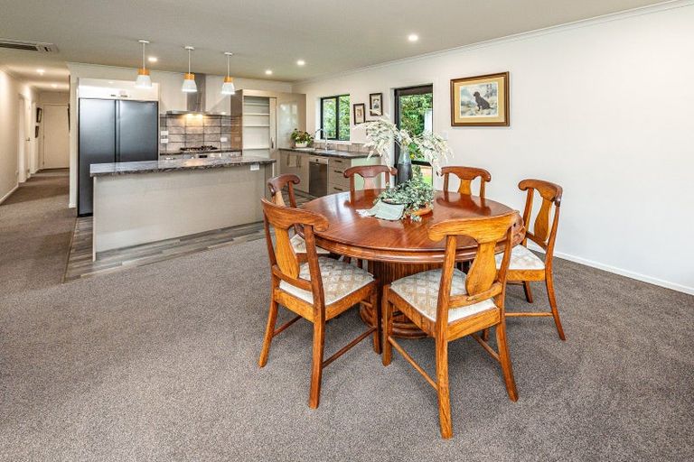 Photo of property in 3 Photinia Place, Aramoho, Whanganui, 4500