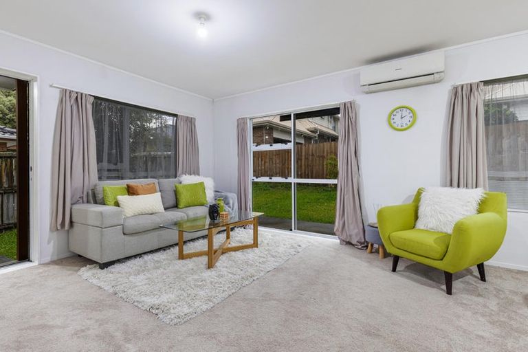 Photo of property in 5 Newington Road, Henderson, Auckland, 0612