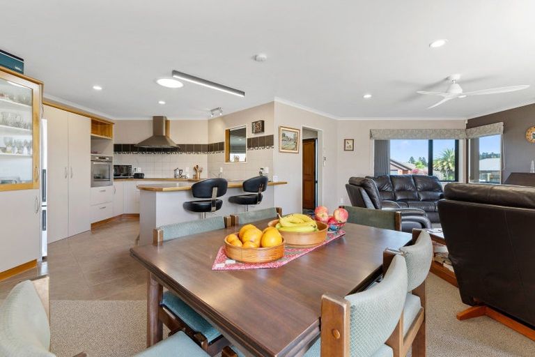 Photo of property in 16 Frame Place, Owhata, Rotorua, 3010