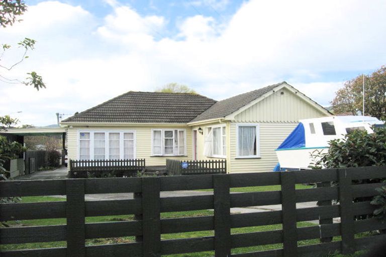 Photo of property in 94 Fraser Street, Wainuiomata, Lower Hutt, 5014