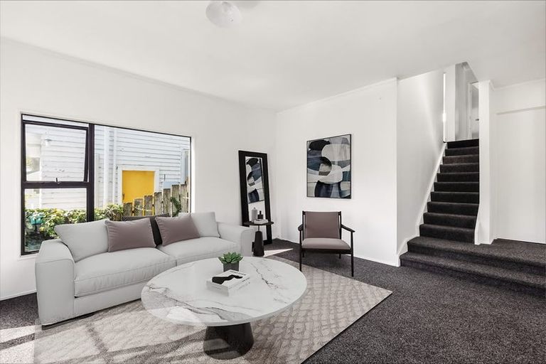 Photo of property in 113 Houghton Bay Road, Houghton Bay, Wellington, 6023