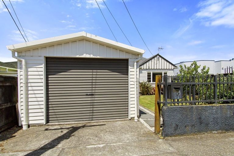 Photo of property in 10a Marina Grove, Hutt Central, Lower Hutt, 5010