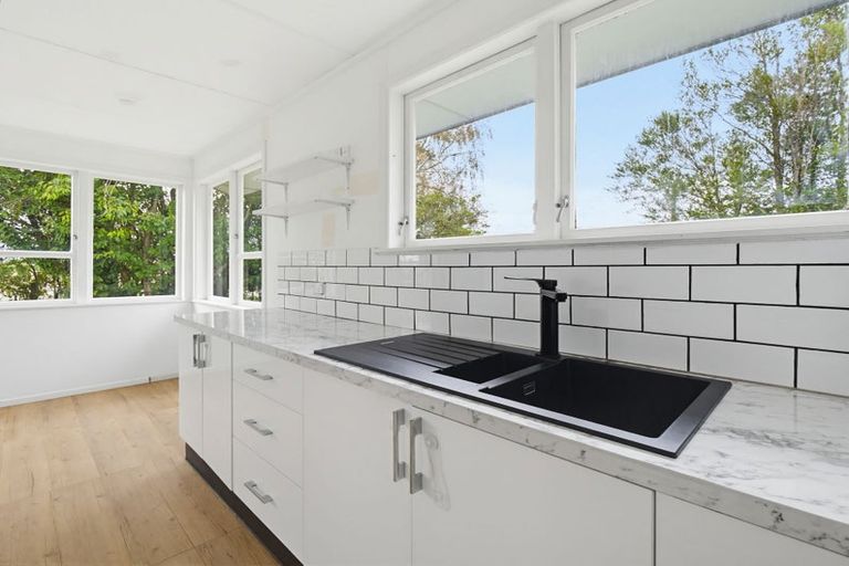 Photo of property in 54 Kuku Beach Road, Kuku, Levin, 5570