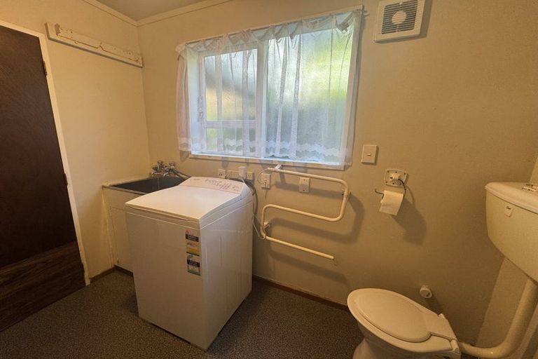 Photo of property in 2/65 Mandalay Terrace, Khandallah, Wellington, 6035