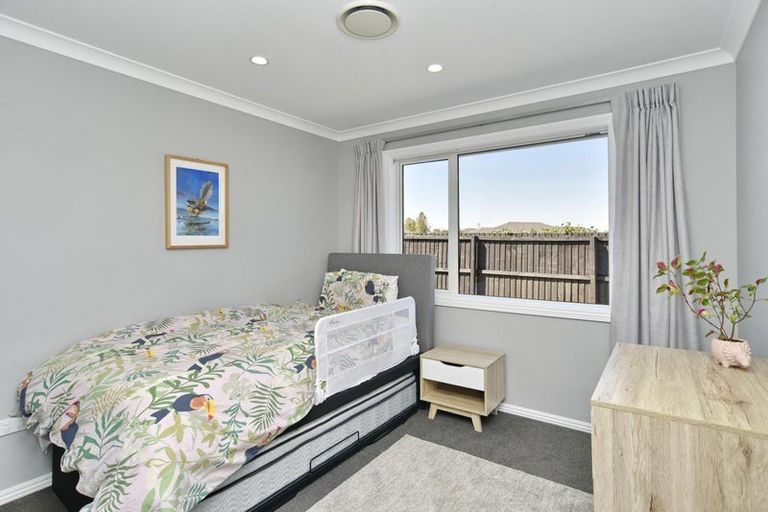 Photo of property in 35 Koura Drive, Rangiora, 7400