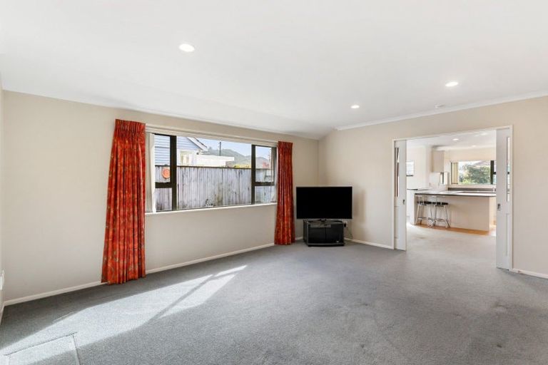 Photo of property in 12 Massey Street, Elderslea, Upper Hutt, 5018