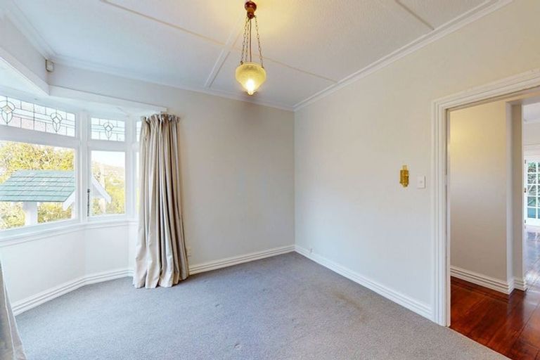 Photo of property in 43 Trelissick Crescent, Ngaio, Wellington, 6035