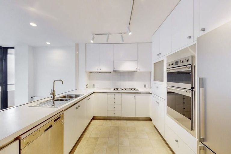 Photo of property in 260u6 Oriental Parade, Oriental Bay, Wellington, 6011