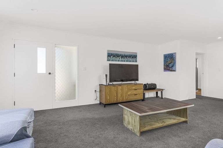 Photo of property in 11 Chester Street, Taradale, Napier, 4112