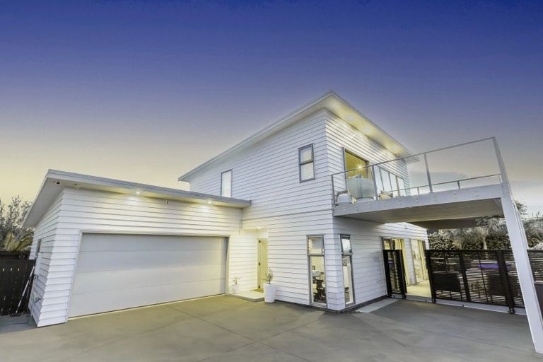 Photo of property in 1330b Papamoa Beach Road, Papamoa Beach, Papamoa, 3118