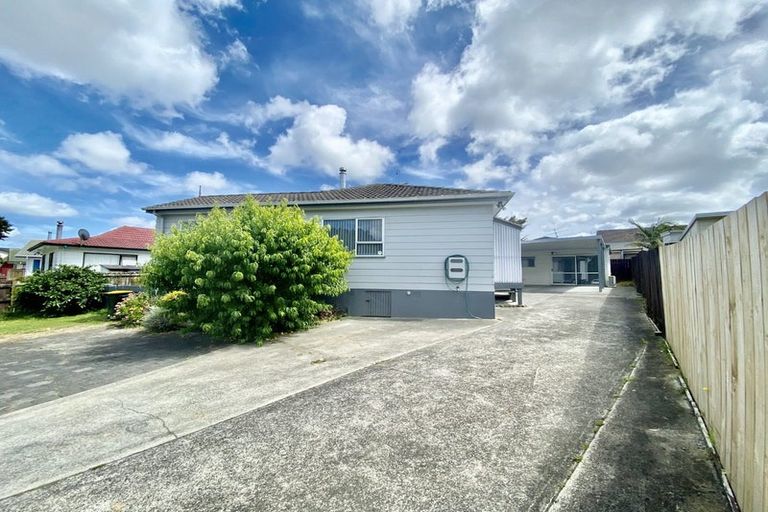 Photo of property in 219 Mahia Road, Wattle Downs, Auckland, 2103
