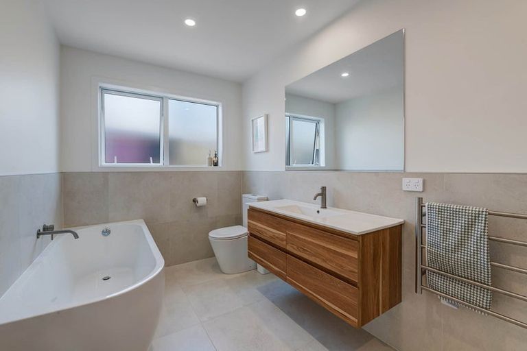 Photo of property in 35 Hewson Drive, Snells Beach, 0920