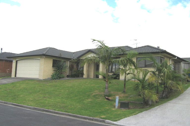 Photo of property in 6 Fresil Lane, Massey, Auckland, 0614