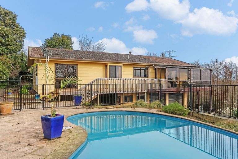 Photo of property in 55 Ohiwa Road, Papakura, 2582