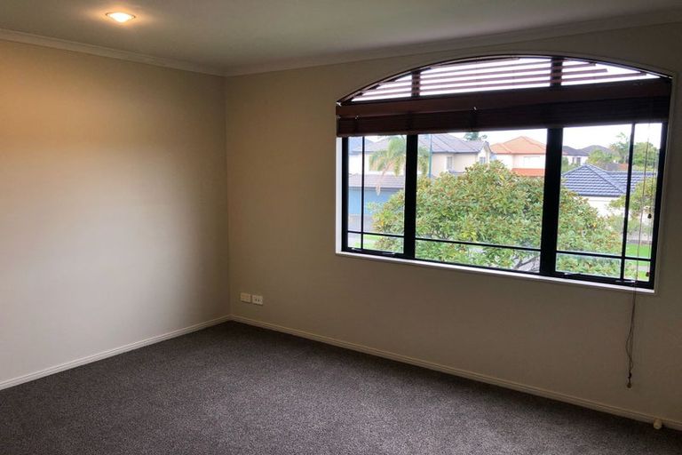 Photo of property in 3 Rialto Court, East Tamaki Heights, Auckland, 2016