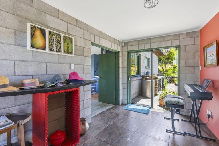 Photo of property in 171 Paetawa Road, Peka Peka, Waikanae, 5391