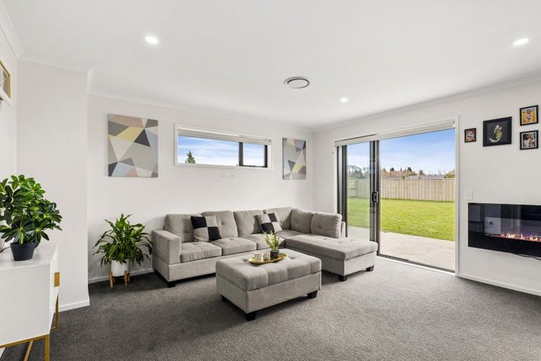 Photo of property in 9 Mary Place, Darfield, 7510