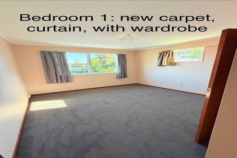 Photo of property in 51 Easton Park Parade, Glenfield, Auckland, 0629