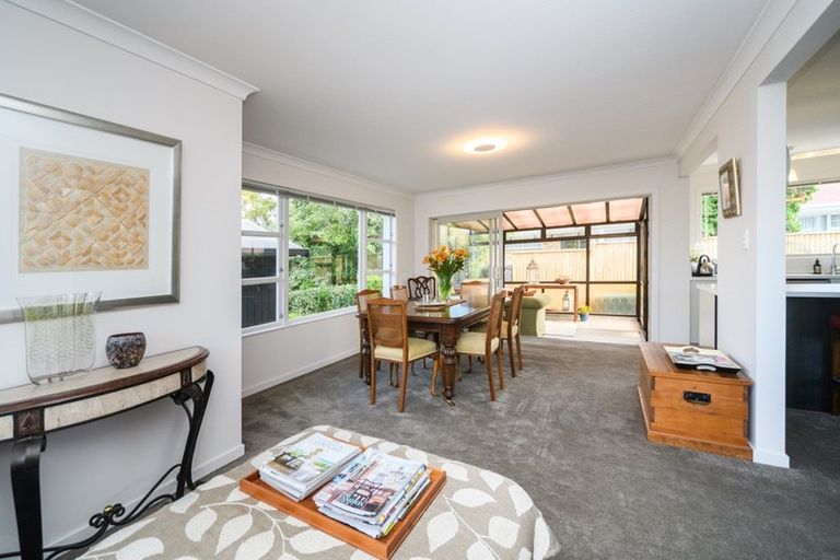 Photo of property in 33 Newcastle Street, Hokowhitu, Palmerston North, 4410