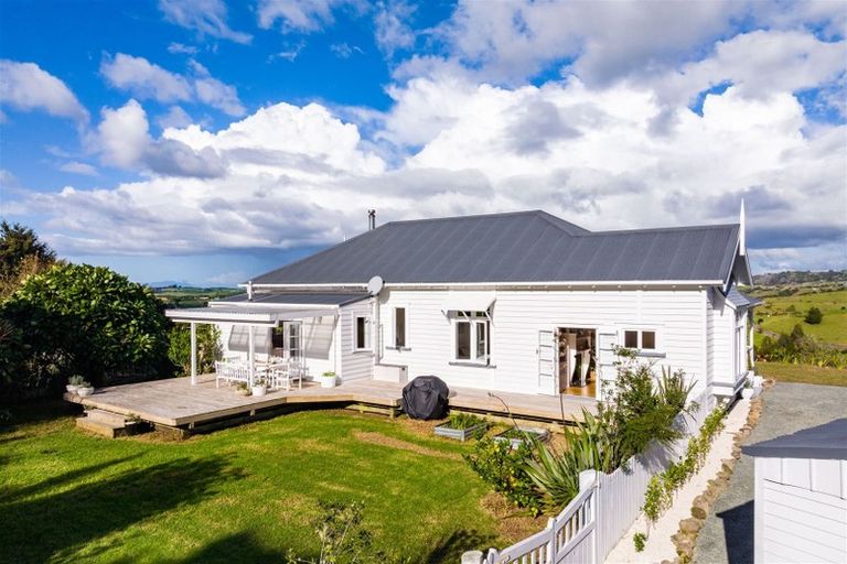 Photo of property in Wainikau, 31 Olive Grove, Mangawhai, 0573