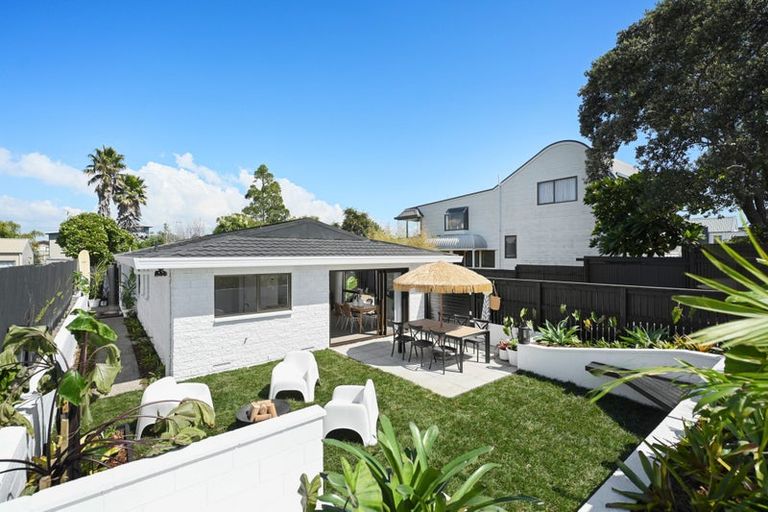 Photo of property in 124a Karewa Parade, Papamoa Beach, Papamoa, 3118