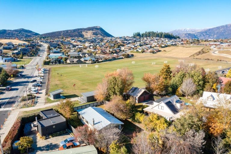 Photo of property in 121 Totara Terrace, Wanaka, 9305