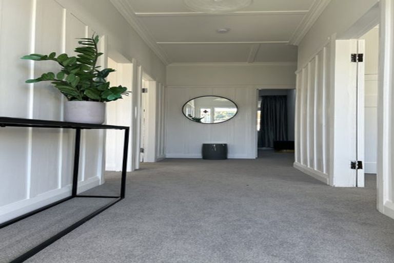 Photo of property in 36 Stone Street, Miramar, Wellington, 6022
