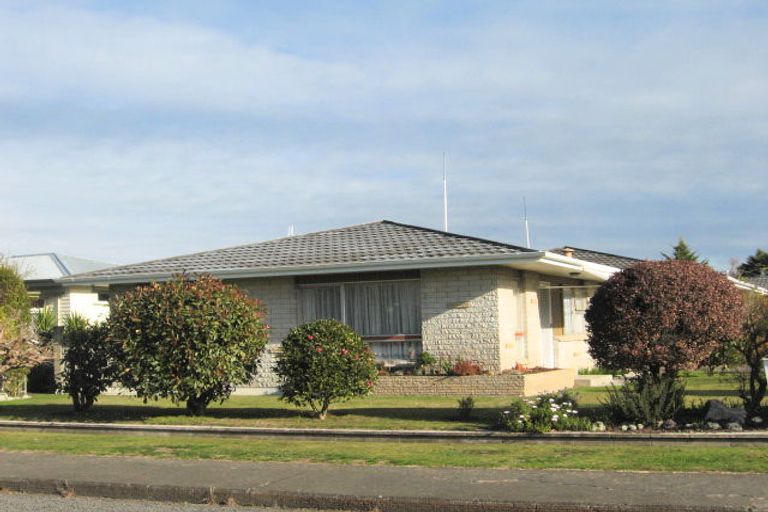 Photo of property in 1/705 Ellison Road, Parkvale, Hastings, 4122
