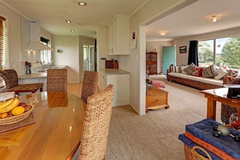 Photo of property in 813 Te Atatu Road, Te Atatu Peninsula, Auckland, 0610
