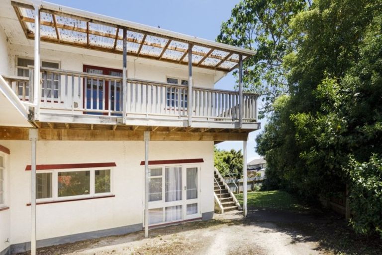 Photo of property in 16 Manuka Street, Hokowhitu, Palmerston North, 4410