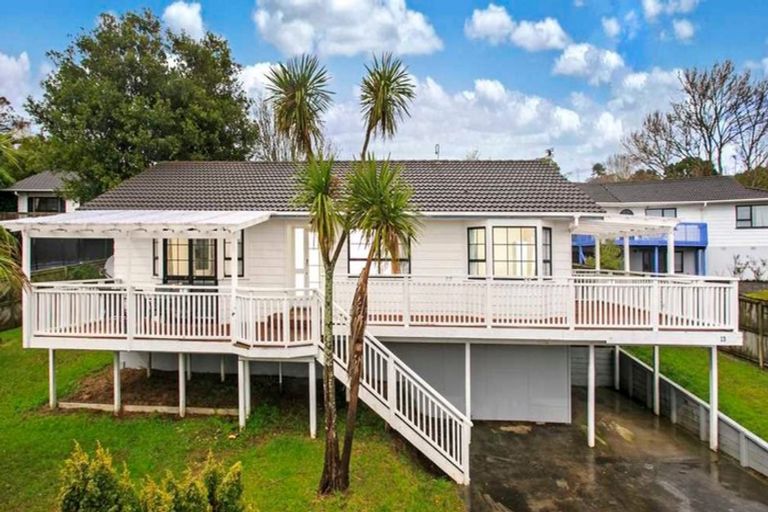 Photo of property in 13 Santiago Crescent, Unsworth Heights, Auckland, 0632